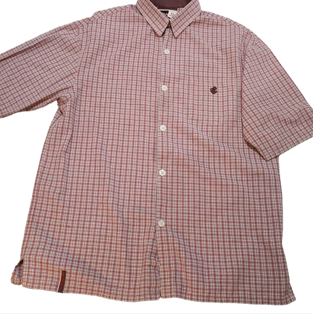 ROCA WEAR .men shirt Size Large.